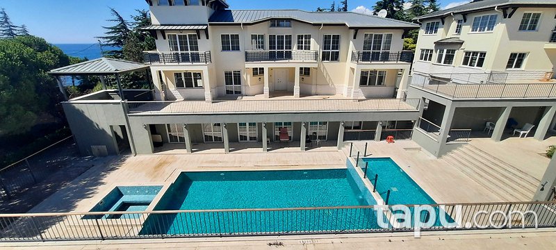 KİRALIK-Miramar Evleri B Blok – Büyükçekmece’de 7+1 Lüks Villa