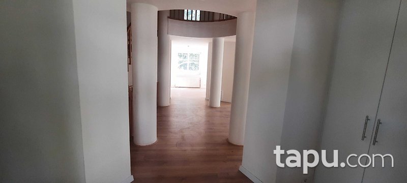 KİRALIK-Miramar Evleri C Blok – Büyükçekmece’de 7+1 Lüks Villa