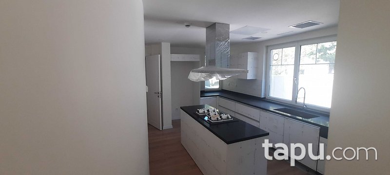 KİRALIK-Miramar Evleri C Blok – Büyükçekmece’de 7+1 Lüks Villa