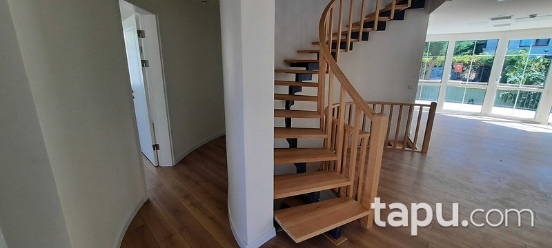 KİRALIK-Miramar Evleri D Blok – Büyükçekmece’de 7+1 Lüks Villa