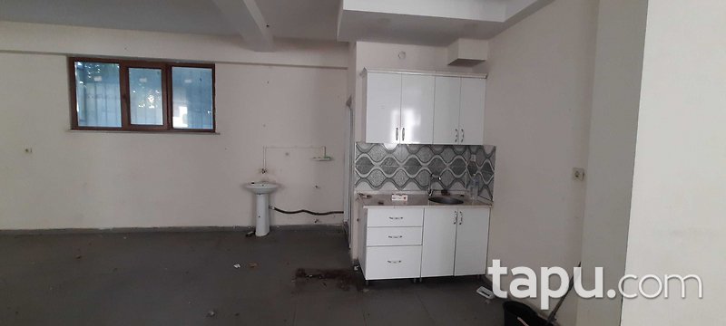 Bağcılar Göztepe Mahallesi'nde 176 m2 Dükkan