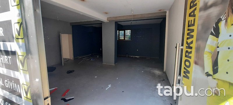 Bağcılar Göztepe Mahallesi'nde 176 m2 Dükkan