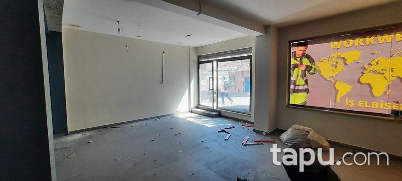 Bağcılar Göztepe Mahallesi'nde 176 m2 Dükkan