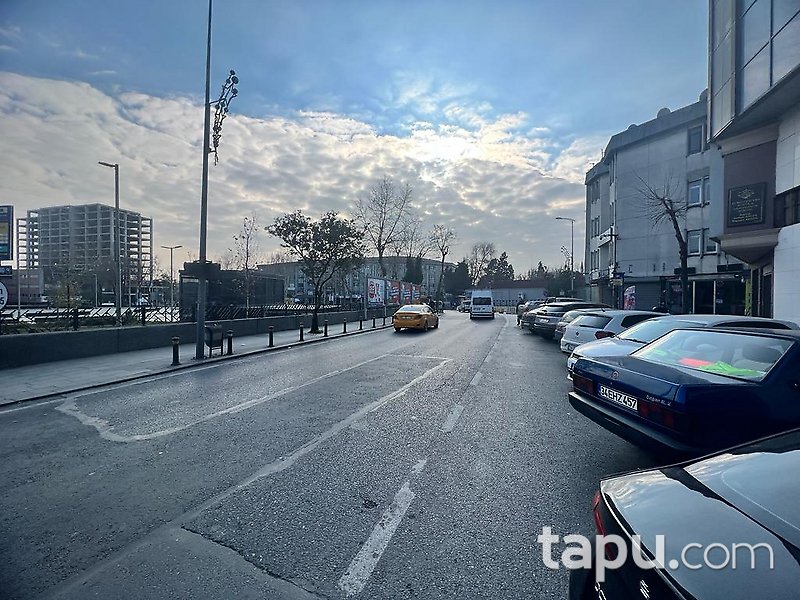 Bayrampaşa Abdi İpekçi Caddesi'nde 6 Katlı Ticari Bina