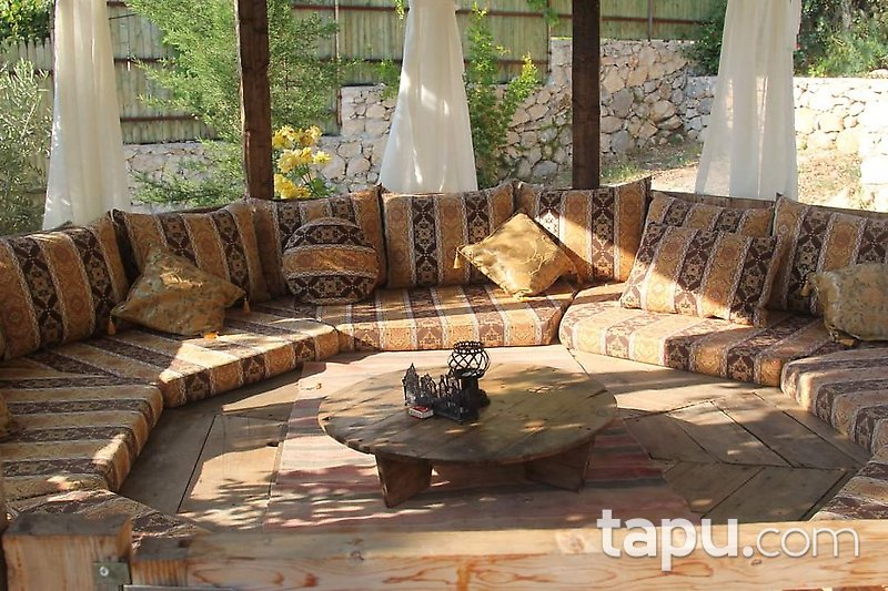 Kalkan Üzümlü'de Yüksek Getiri Potansiyelli, Turizm Belgeli Villa