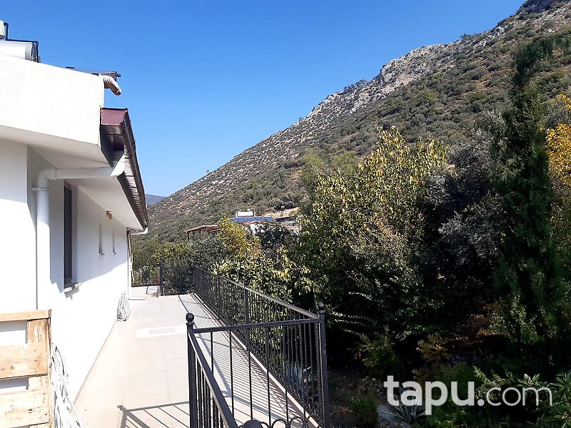 Kalkan Üzümlü'de Yüksek Getiri Potansiyelli, Turizm Belgeli Villa