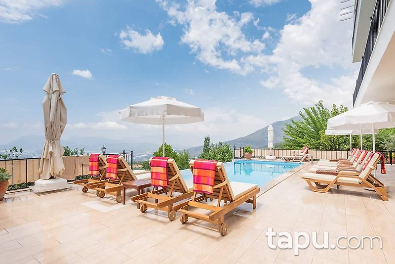 Kalkan Üzümlü'de Yüksek Getiri Potansiyelli, Turizm Belgeli Villa