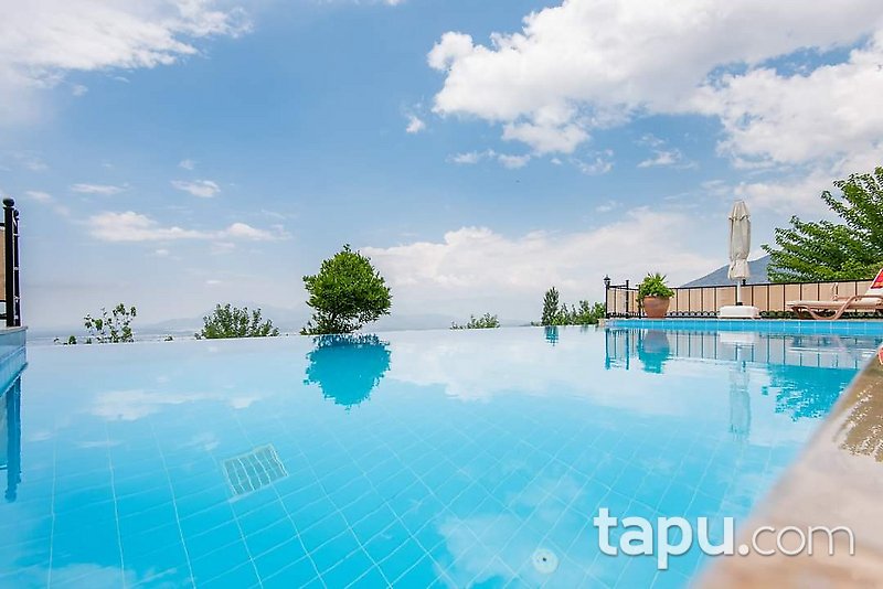 Kalkan Üzümlü'de Yüksek Getiri Potansiyelli, Turizm Belgeli Villa