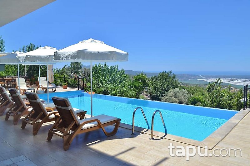 Kalkan Üzümlü'de Yüksek Getiri Potansiyelli, Turizm Belgeli Villa