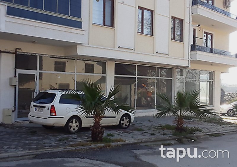 Sakarya Pamukova Elperek Mahallesi'nde Köşe Başı 130 m2 Dükkan