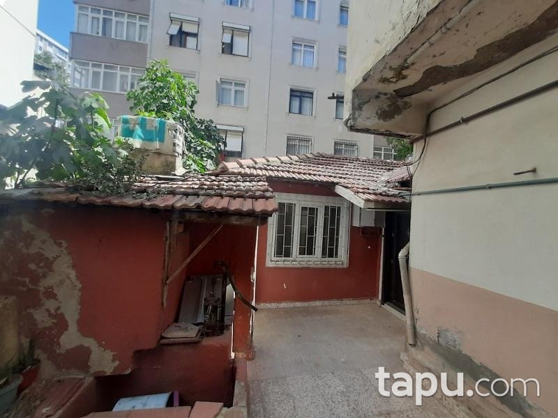 Kartal Hürriyet Mahallesi'nde 4 Katlı Bina (BS-02238)