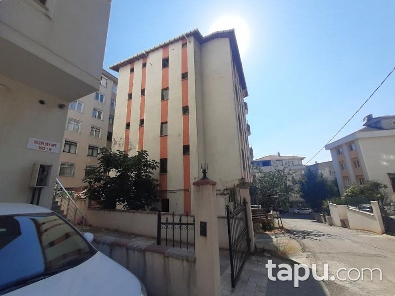 Kartal Hürriyet Mahallesi'nde 4 Katlı Bina (BS-02238)