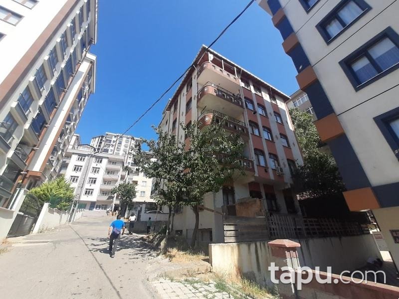 Kartal Hürriyet Mahallesi'nde 4 Katlı Bina (BS-02238)