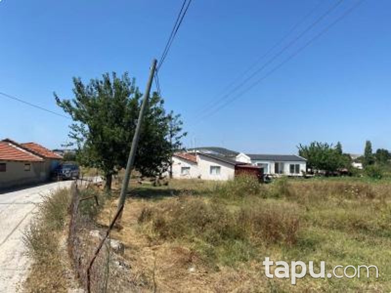 İzmir Seferihisar Sığacık'ta Hisseli 3.580 m2 Kerpiç Damı Olan Tarla (AS-00223)
