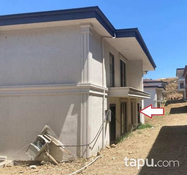 Bursa Gemlik Hasanbey Konakları Sitesi'nde Natamam Tripleks Daire