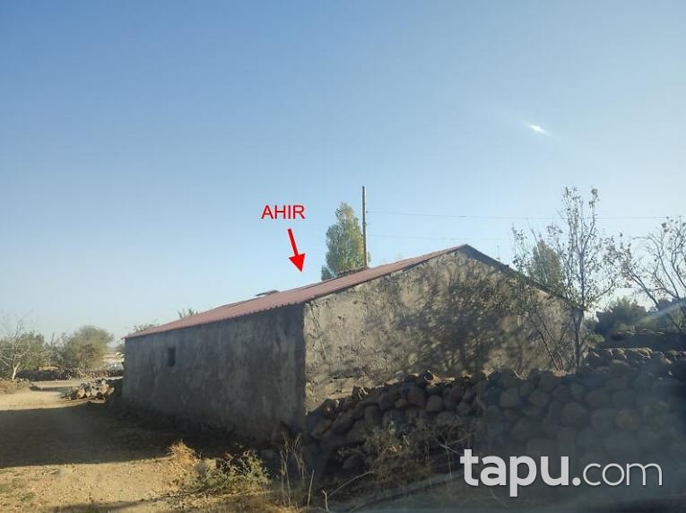 Diyarbakır Çınar Dişlibaşak'ta Kargir Ev, Ahır Ve Arsası