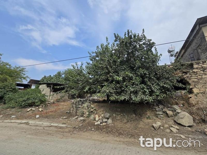 Mersin Tarsus Cinköy'de Hisseli Kargir Ev Ve Arsa ( BS-01632)
