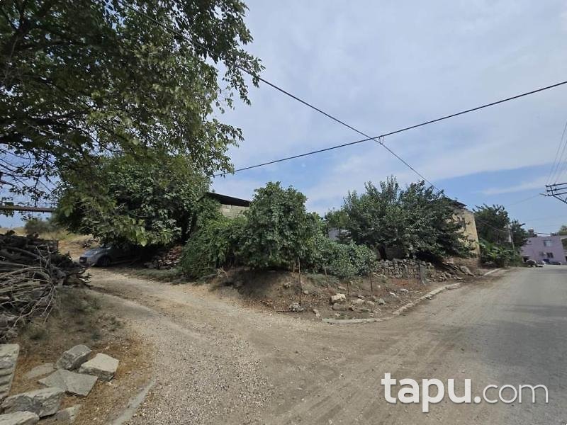 Mersin Tarsus Cinköy'de Hisseli Kargir Ev Ve Arsa ( BS-01632)