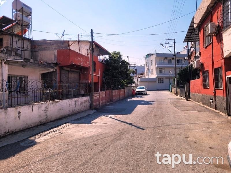 Tarsus Çağlayan Mahallesi'nde Tek Katlı Bina (BS-01482)
