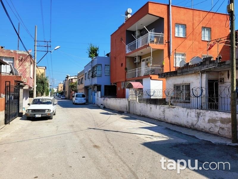 Tarsus Çağlayan Mahallesi'nde Tek Katlı Bina (BS-01482)