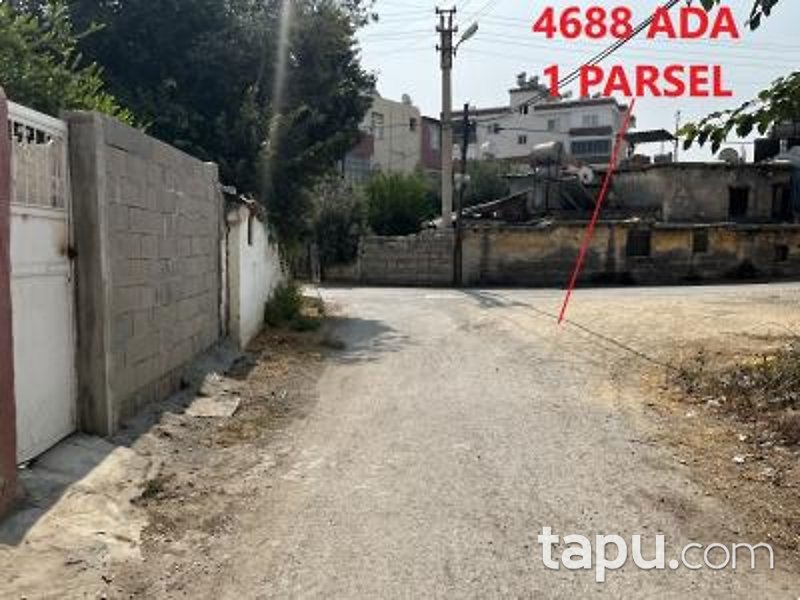 Tarsus Şehitisak Mahallesi'nde Hisseli Avlulu Kargir Evler Bulunan Arsa ( AS-01165)