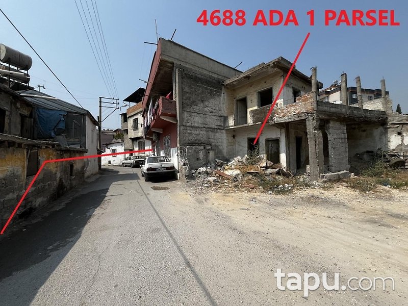 Tarsus Şehitisak Mahallesi'nde Hisseli Avlulu Kargir Evler Bulunan Arsa ( AS-01165)