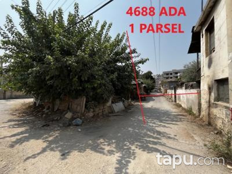 Tarsus Şehitisak Mahallesi'nde Hisseli Avlulu Kargir Evler Bulunan Arsa ( AS-01165)