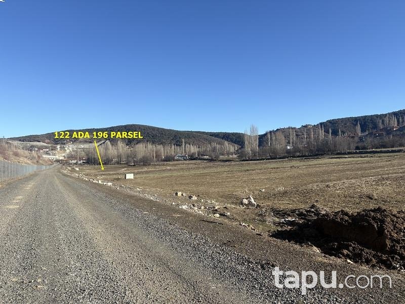 Sivas Yıldızeli Eşmebaşı'nda Hisseli 1.288 m2 Tarla (AS-02625)