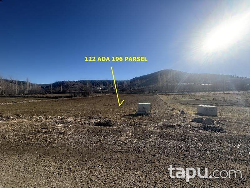 Sivas Yıldızeli Eşmebaşı'nda Hisseli 1.288 m2 Tarla (AS-02625)