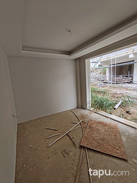 Bursa Gemlik Hasanbey Konakları Sitesi'nde Natamam Tripleks Daire