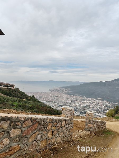 Bursa Gemlik Hasanbey Konakları Sitesi'nde Natamam Tripleks Daire