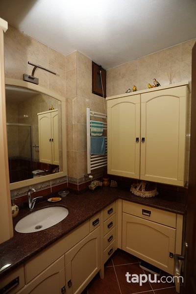 KİRALIK-Mecidiyeköy Meriç Sitesi'nde Bakımlı 3+1 Eşyalı Daire