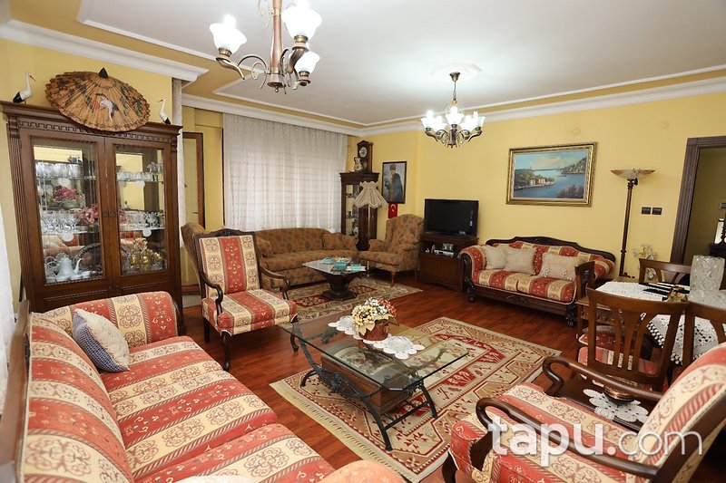 KİRALIK-Mecidiyeköy Meriç Sitesi'nde Bakımlı 3+1 Eşyalı Daire