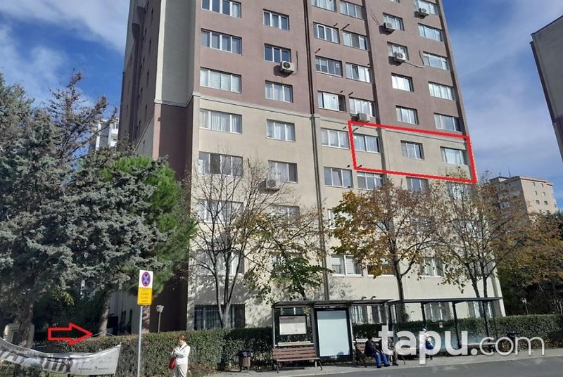 Beylikdüzü Barış Mahallesi Yakamoz Sitesi'nde 3+1 Daire