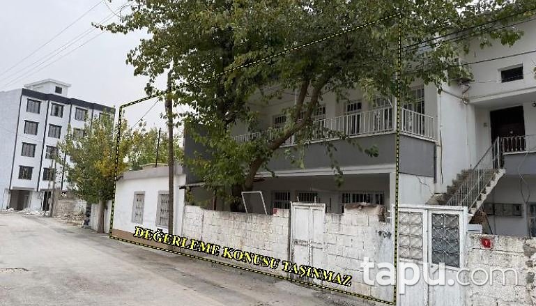 Adıyaman Merkez Cumhuriyet Mahallesi'nde Hisseli Tek Katlı Bina