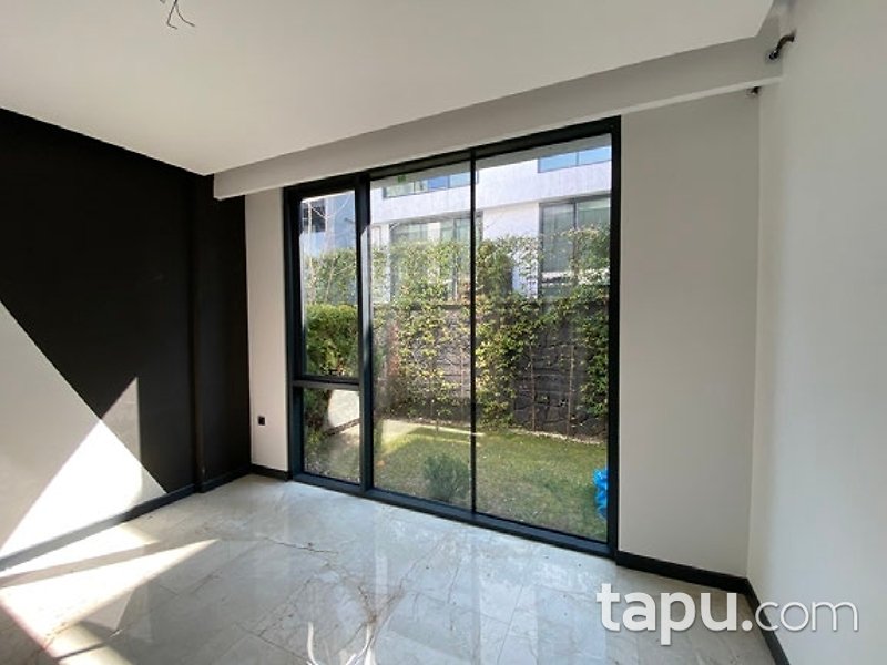 Kartepe Fatih Sultan Mehmet Mahallesi'nde 4+1 Villa