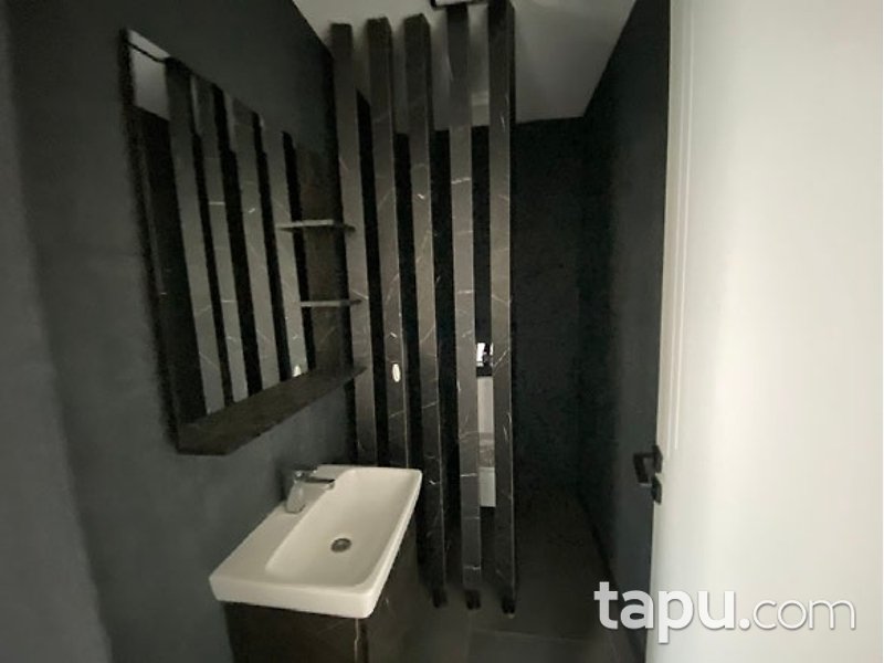 Kartepe Fatih Sultan Mehmet Mahallesi'nde 4+1 Villa