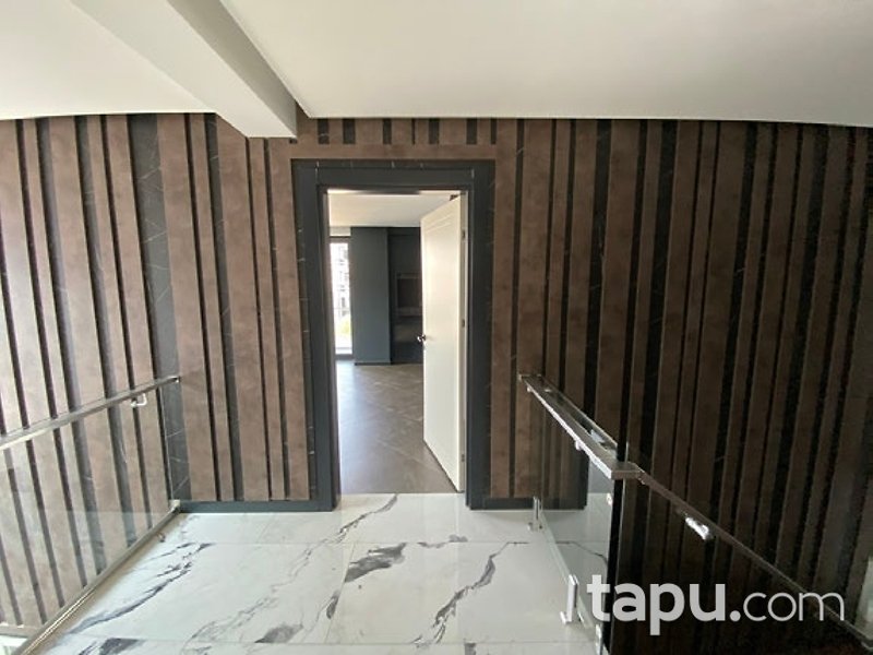 Kartepe Fatih Sultan Mehmet Mahallesi'nde 4+1 Villa