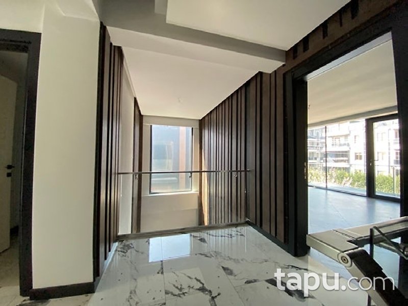 Kartepe Fatih Sultan Mehmet Mahallesi'nde 4+1 Villa