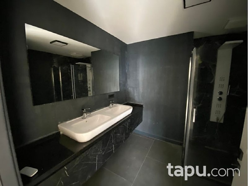 Kartepe Fatih Sultan Mehmet Mahallesi'nde 4+1 Villa