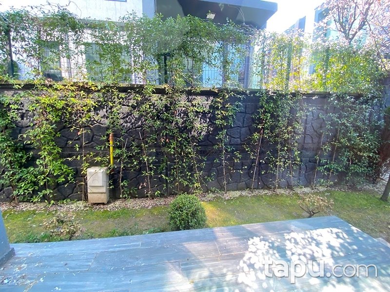 Kartepe Fatih Sultan Mehmet Mahallesi'nde 4+1 Villa