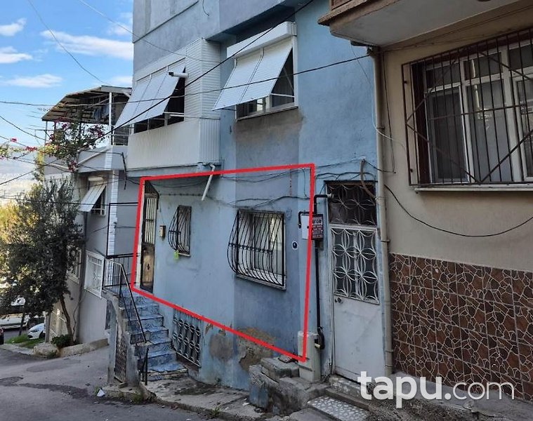 İzmir Bornova Zafer Mahallesi'nde 2+1 Daire