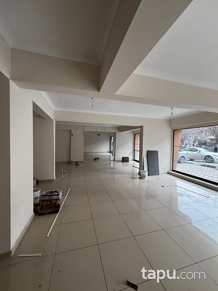 Çankırı Aksu Mahallesi'nde 379 m2 Depolu Dükkan