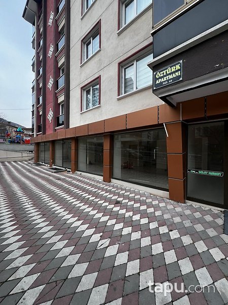 Çankırı Aksu Mahallesi'nde 379 m2 Depolu Dükkan