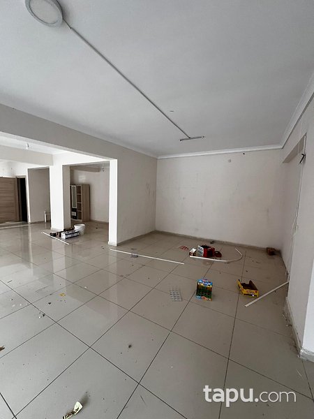 Çankırı Aksu Mahallesi'nde 379 m2 Depolu Dükkan