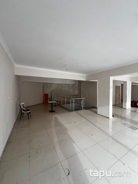 Çankırı Aksu Mahallesi'nde 379 m2 Depolu Dükkan