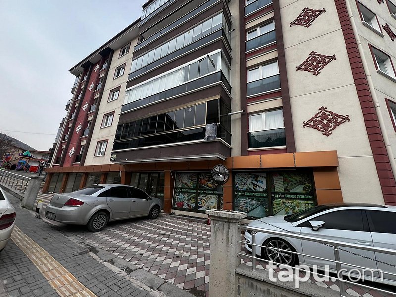 Çankırı Aksu Mahallesi'nde 379 m2 Depolu Dükkan