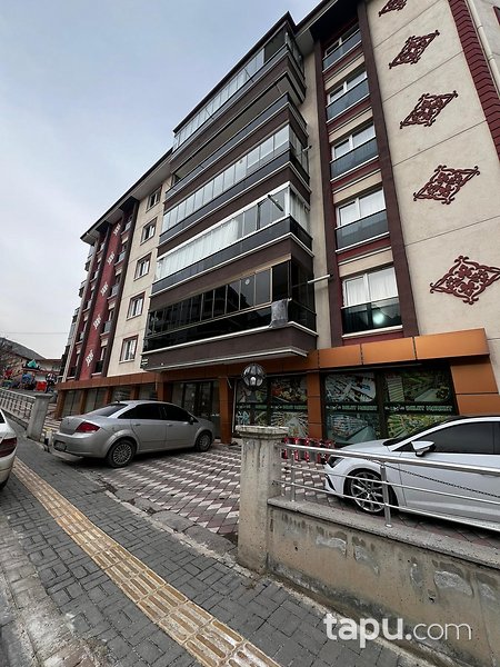 Çankırı Aksu Mahallesi'nde 379 m2 Depolu Dükkan