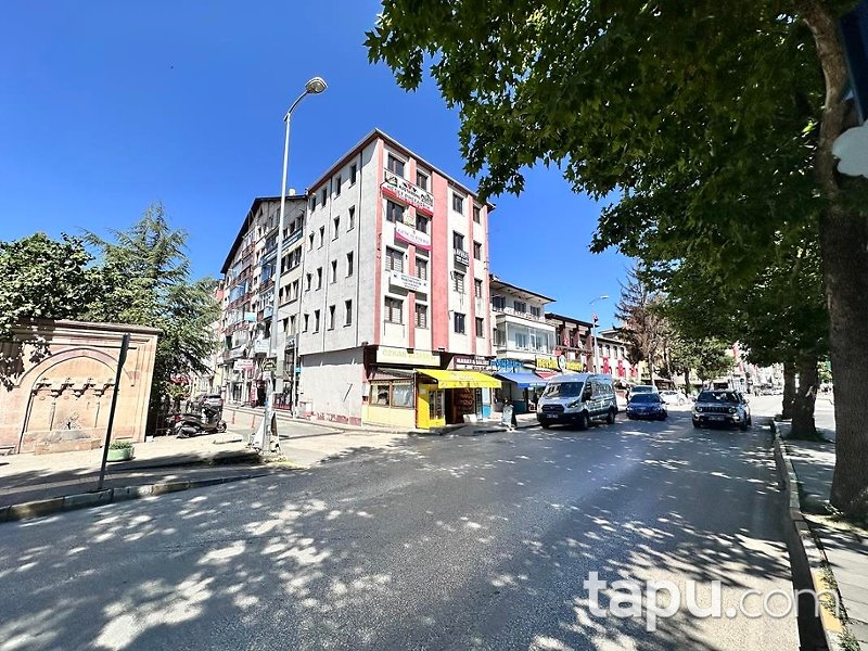 Kastamonu Hepkebirler Cumhuriyet Caddesi'nde 89 m2 Dükkan