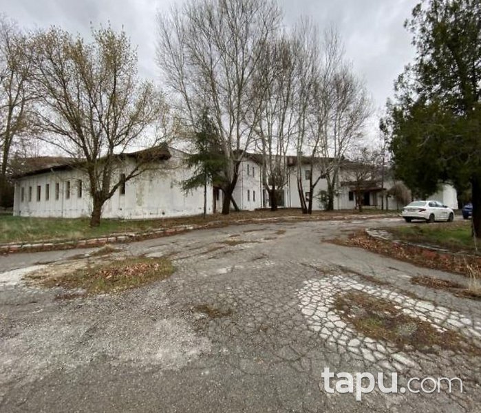 Denizli–Antalya Bulvarı Üzerinde 11.718 m2 Kapalı Alanlı Ticari Tesis